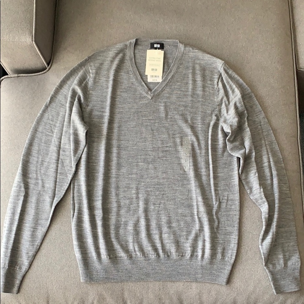 Uniqlo Extra Fine Merino Wool V-Neck Sweater